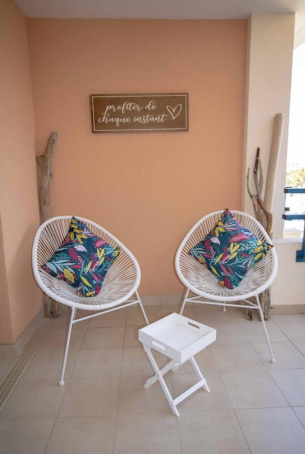 Bright Apt Of 32 M Renovated Near Town Frejus Luaran gambar